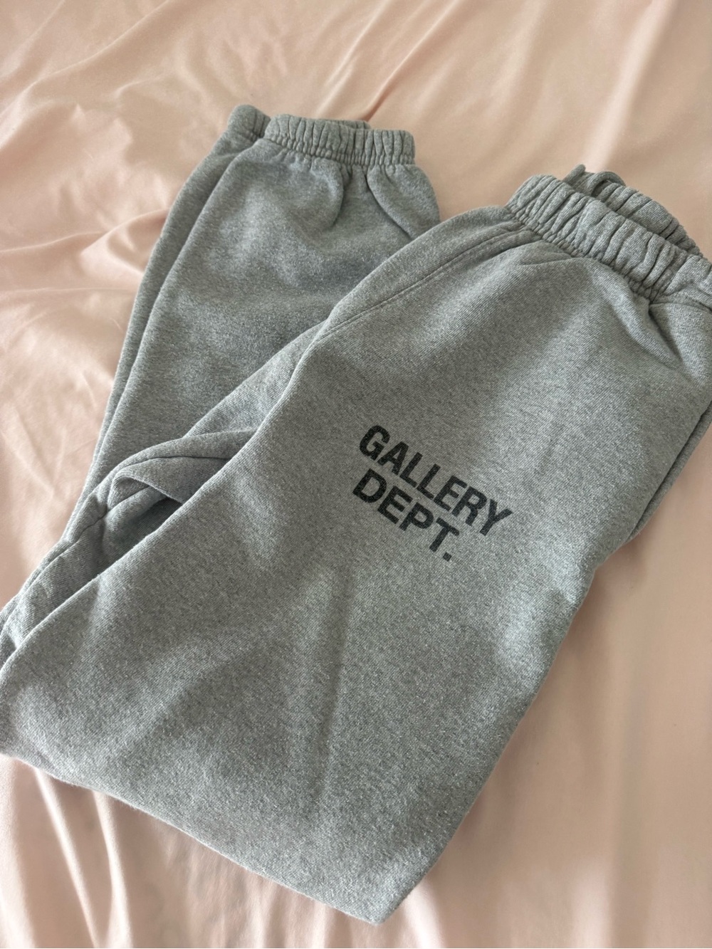 Gallery dept jogging